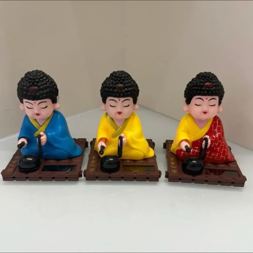 Monk Solar Buddha Showpiece – Solar-Powered Peaceful Buddha Décor for Home & Garden